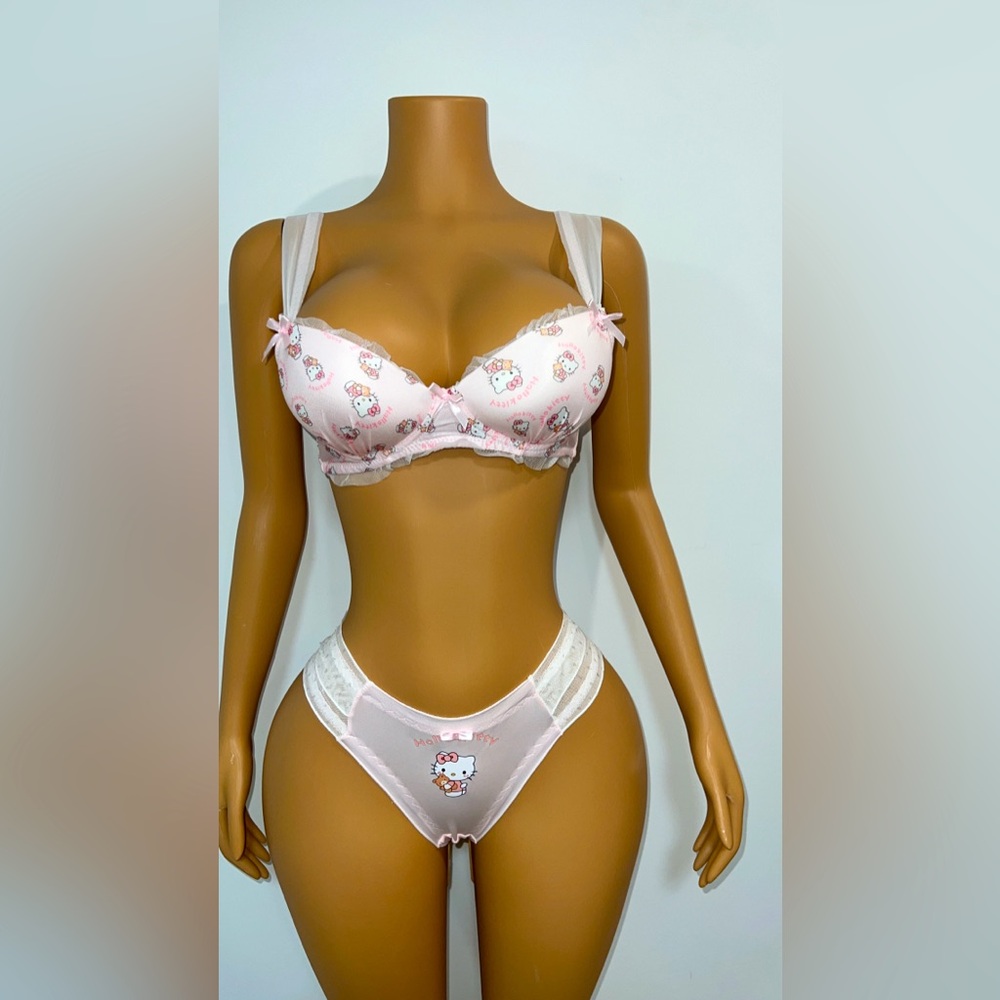 Hello kitty panty set